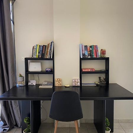Irinis Apartment In Каламата Екстер'єр фото