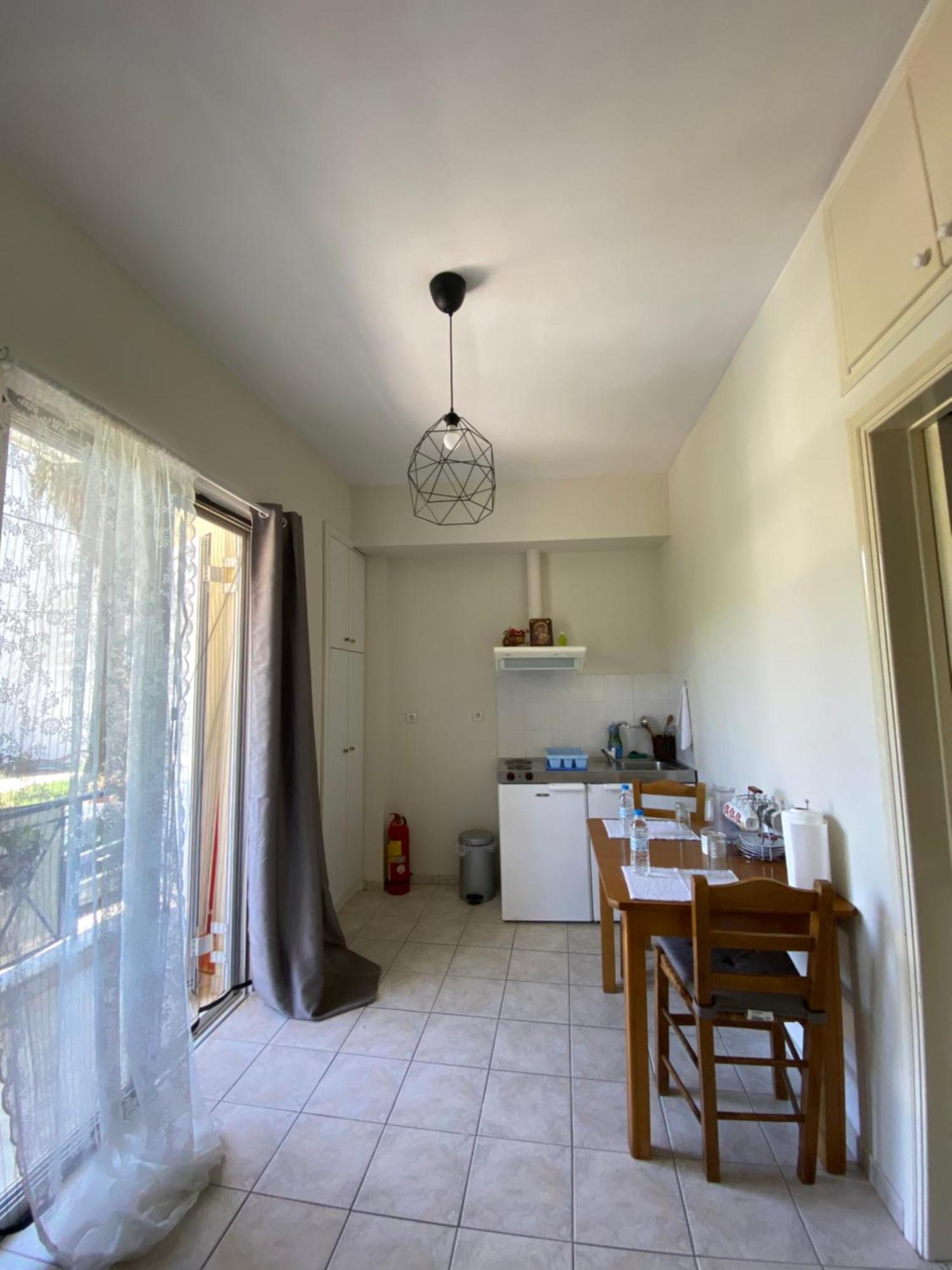 Irinis Apartment In Каламата Екстер'єр фото